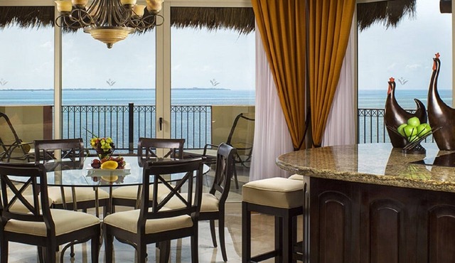 Two Bedroom Oceanfront Penthouse Suite in Cancún