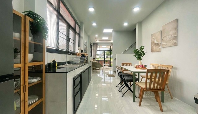 Ubon Hideaway – Private Villa, Just a Short Walk to the Lake, Pets Welcome in เมืองอุบลราชธานี