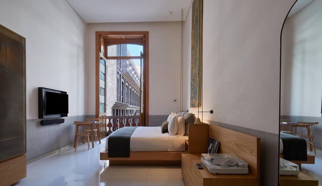 Umbral, a Curio Collection by Hilton - Historical Hotel in Mexico City