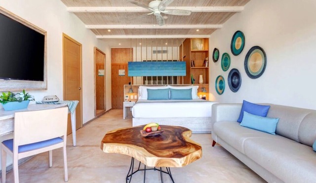 Unwind in Stylish Holbox Hotel! Walk to Beach, Outdoor Swimming Pool! in Holbox