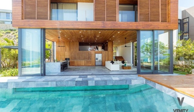 Venity Chill - Timber SeaView Villa in Nha Trang