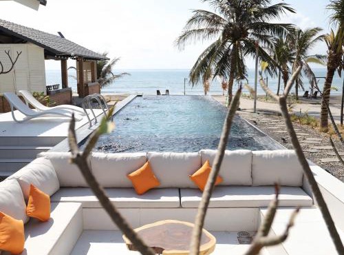 Villa 6 BedRoom Beach Front With Free Breakfast