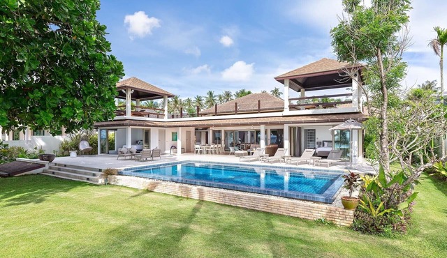 VILLA SAND. A 5-bedroom beachfront villa, perfect for families! in AMPHUR TAKUATUNG
