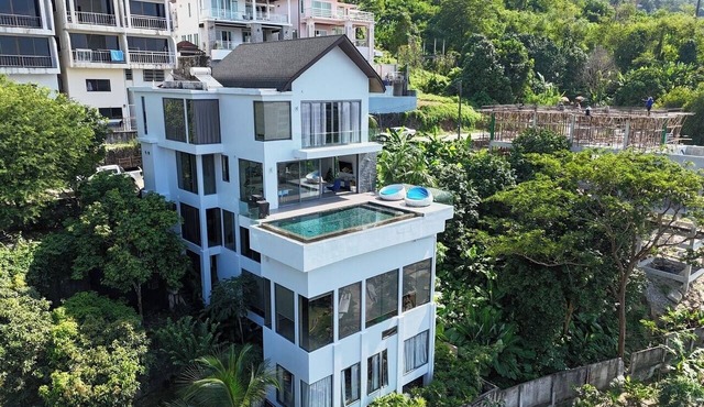 Villa Spicy - 5 Bed sea view! in Tambon Patong