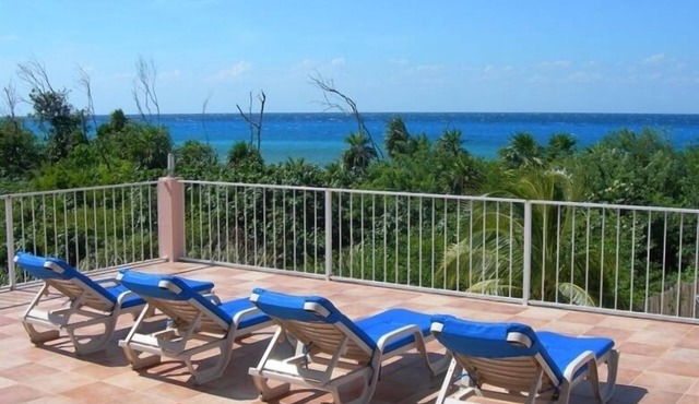 Villa Tango Del Mar-Luxury Beachfront Community Home Near Dive Sites in Cozumel