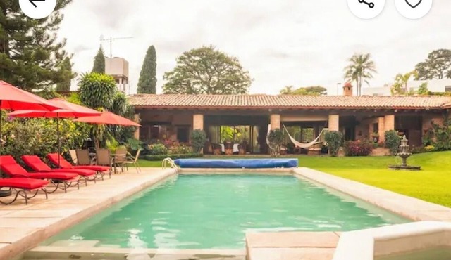 Villa Tinto : Private villa with pool and garden for relaxation and conviviality. in Cuernavaca