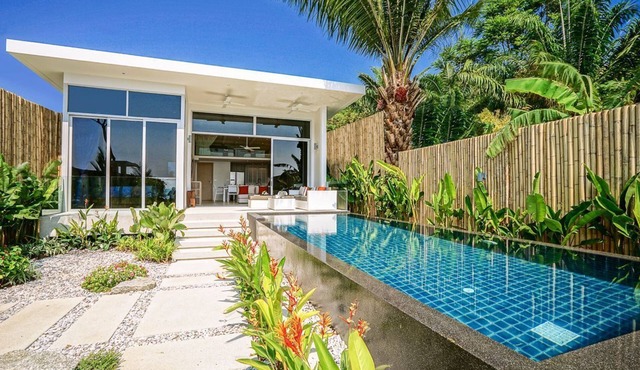 Villa Wichit - Three Bedroom Villa, Sleeps 6 in Wichit