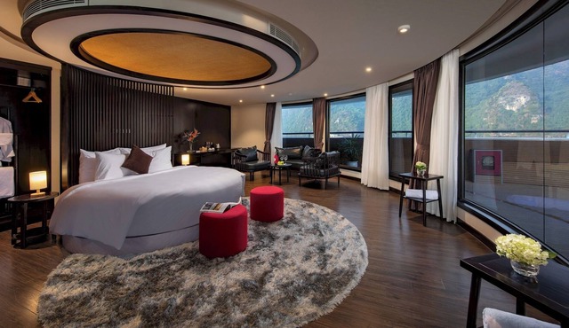 VIP President Suite in Scarlet Pearl Cruise