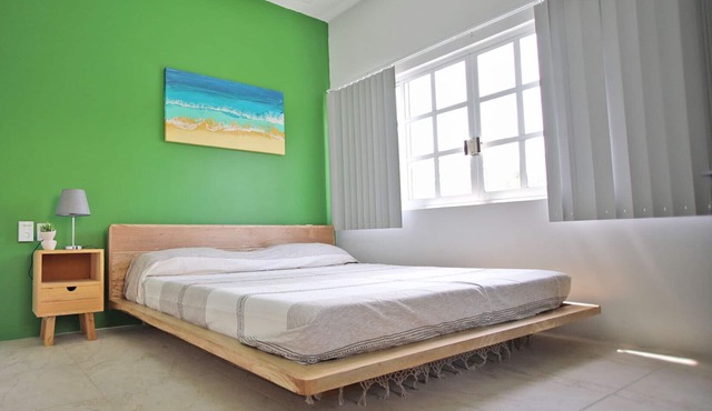 Walkable Rinconada Studio King Bed, Pool, Fast WiFi in Puerto Escondido