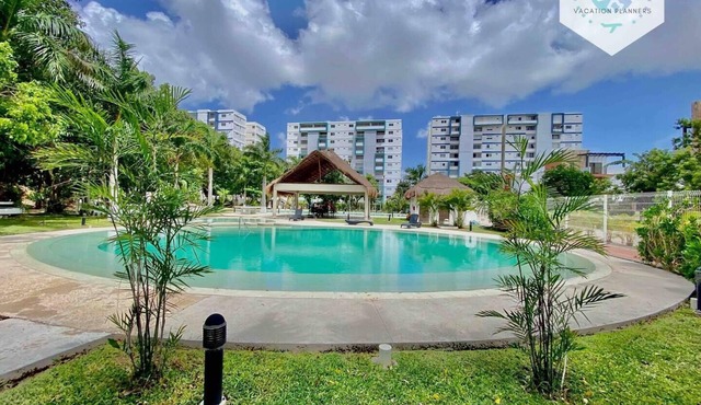 Warm apartment in a nice residential area with pool in Cancun