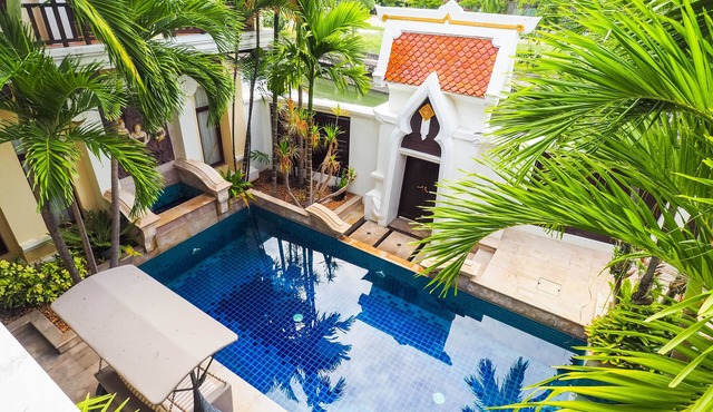 Waterfront 3BR Pool Villa near Yacht Club Pattaya in Tambon Na Chom Thian