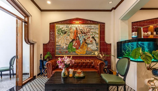White Lotus - Heritage Hotel