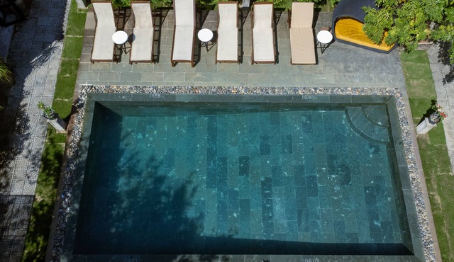 With 2000 sqm tranquility villas and located between the center & Cửa Đại beach
