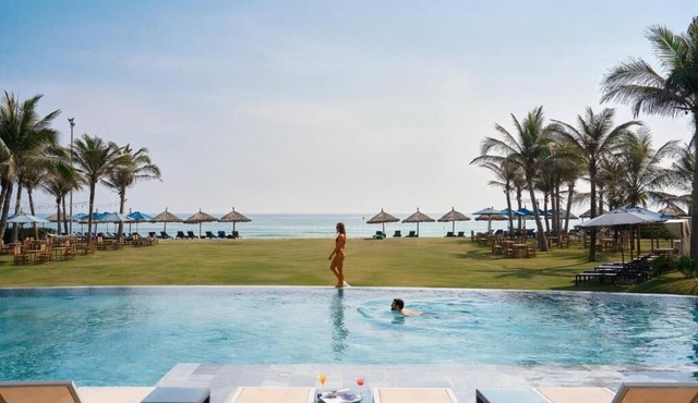 Wyndhoian Beachfront Villas