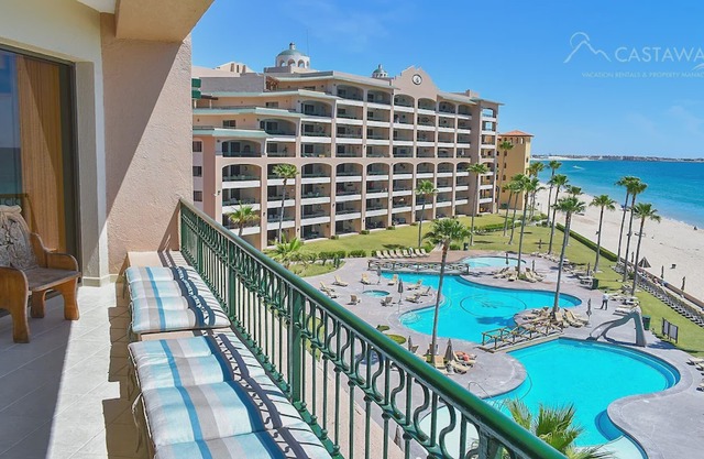 Beachfront Upper Floor Luxury Condo - Sonoran Spa W504 2 BR 2 BA Next to the Pool, High Speed Wi-Fi in Puerto Peñasco