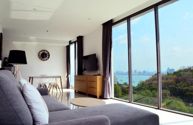 Sea View Apartment @The Point Pratumnak #2 in Pattaya