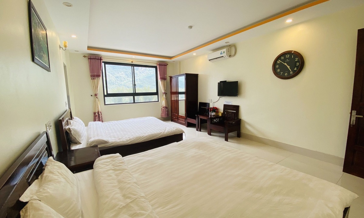 Trung Khanh Hotel | Khach san So Oanh
