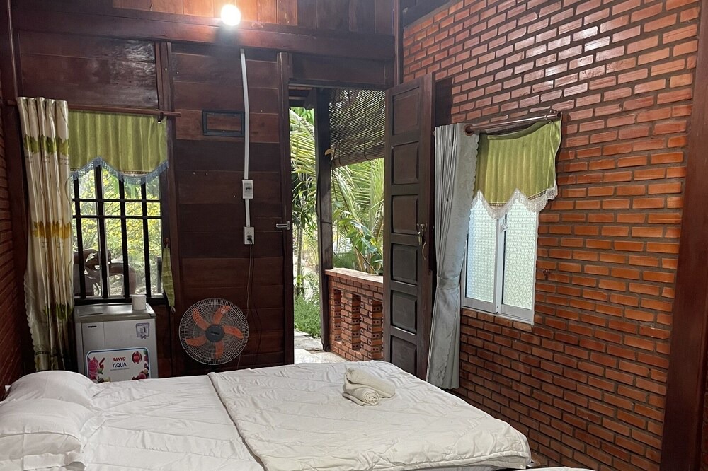 Nam Cat Tien Hotel | DU NAM RIVER SIDE