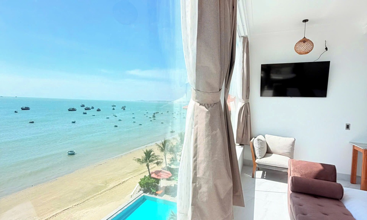 East Ham Tien Beach Resort | BayView Resort & Villas