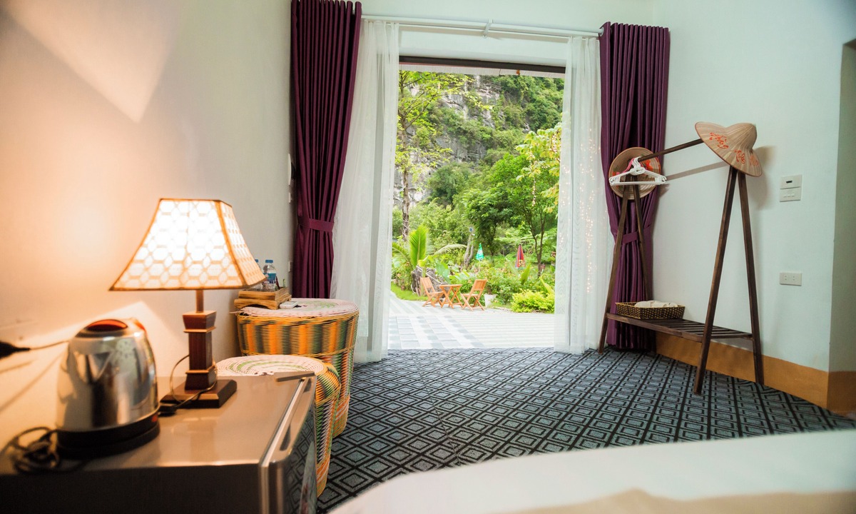 Hoa Lu Resort | Hoang Minh Mountainside Villa