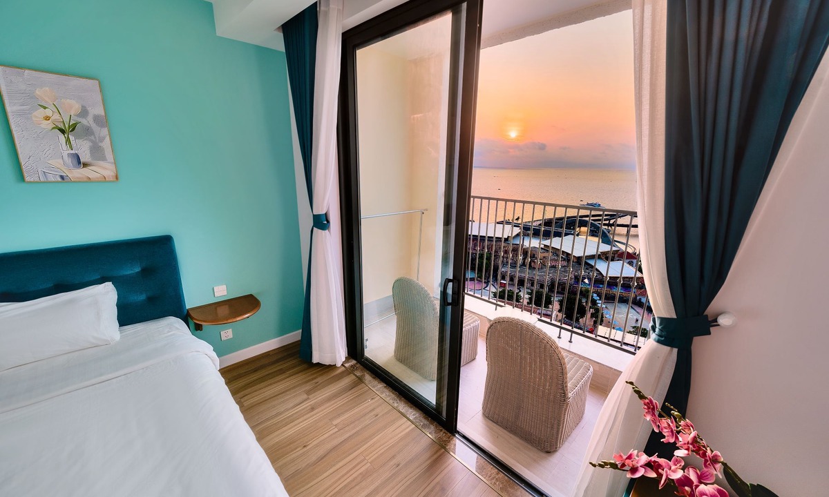 An Thoi Apartment | CITY APARTMENT SUNSET TOWN