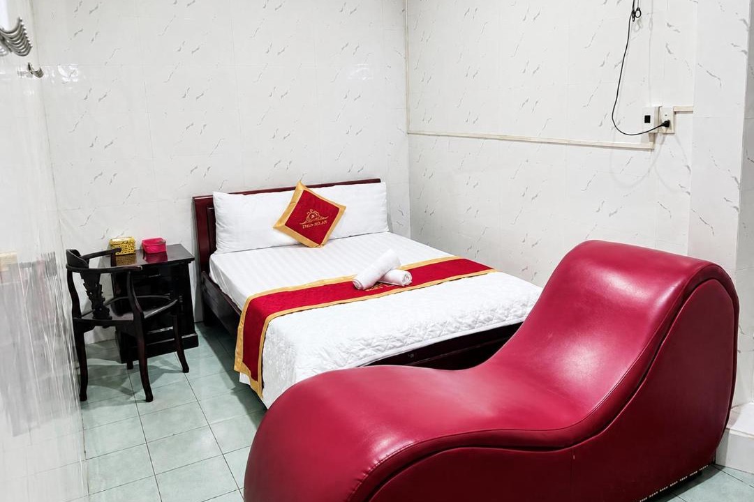 District 11 Hotel | Hồng Phát 68 Hotel