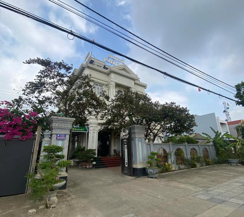 Quang Xuong House | Khách Sạn Phú Gia
