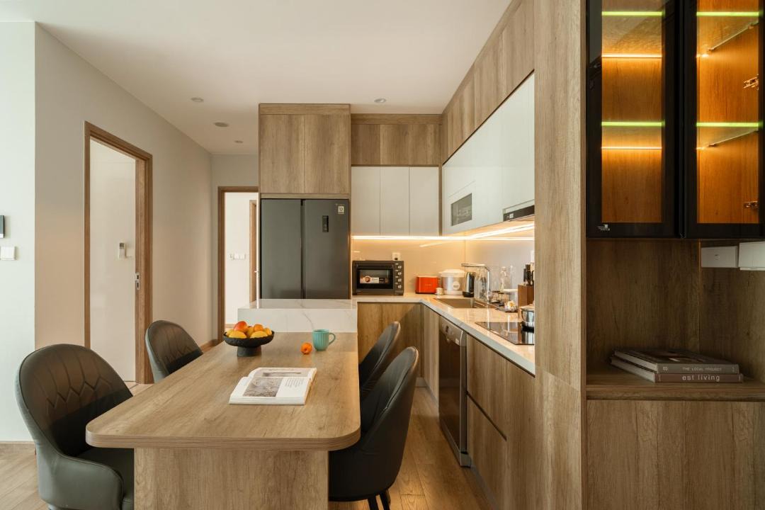 Van Giang Apartment | Moderm House - Swanlake view - 2 Beds - Work space