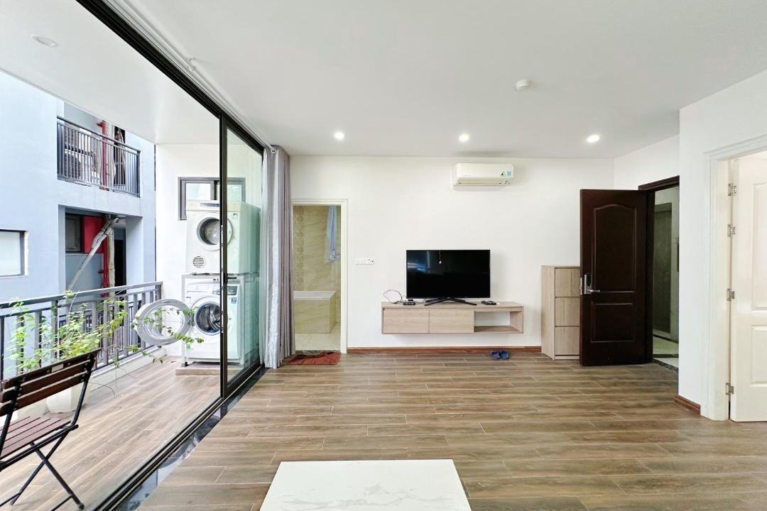Quang An Apartment | Hanoi Home 7 - A spacious, bright one-bedroom apartment