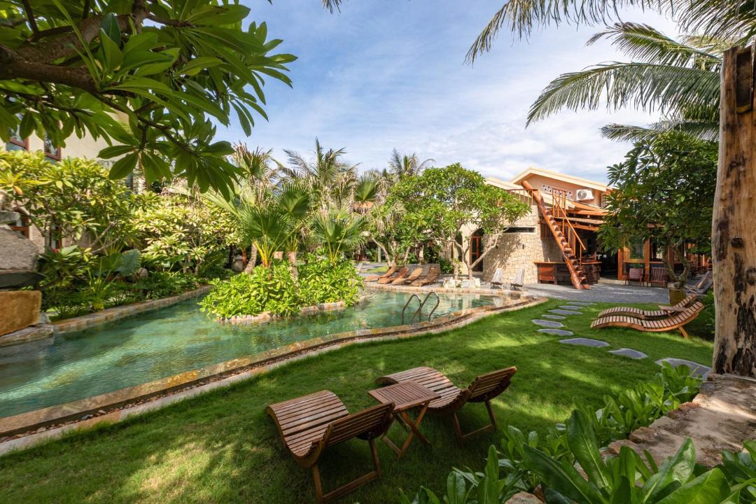 Dong Hoa Resort | Sun Village Beach Resort