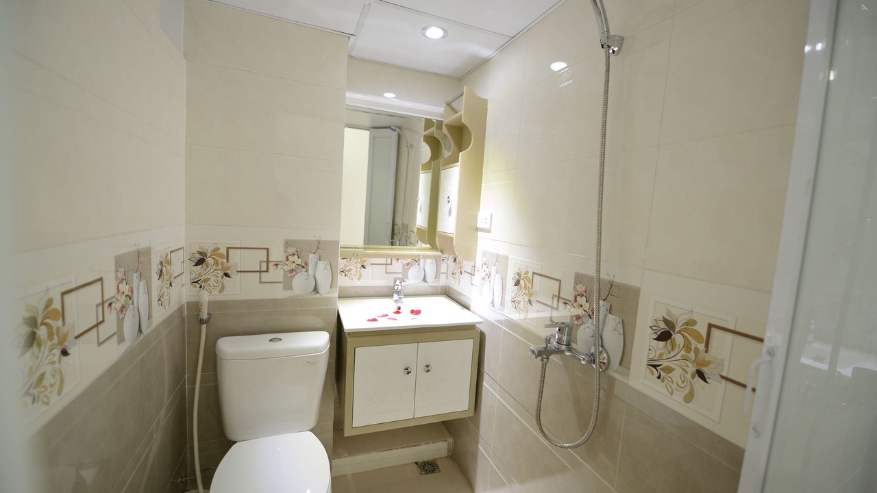 Photo of Bathroom in Hang Buom