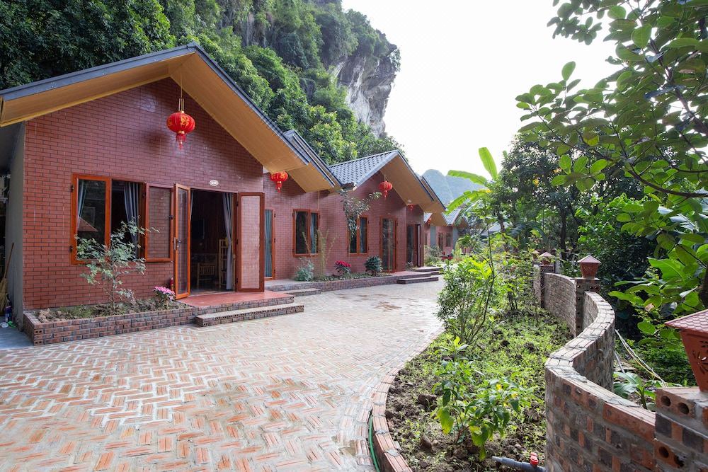 Photo of Buildings in Hoa Lu
