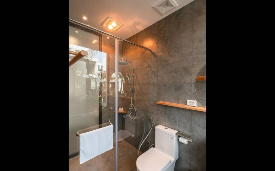 Photo of Bathroom in Dai Lai Lake