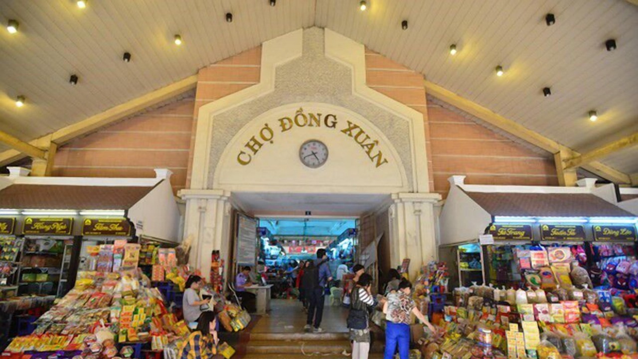 Photo of Others in Van Mieu