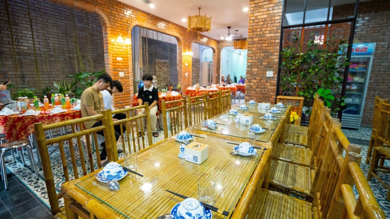 Photo of Others in Hue