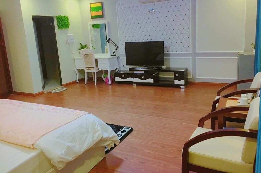 Photo of Bedroom in Hon Gai