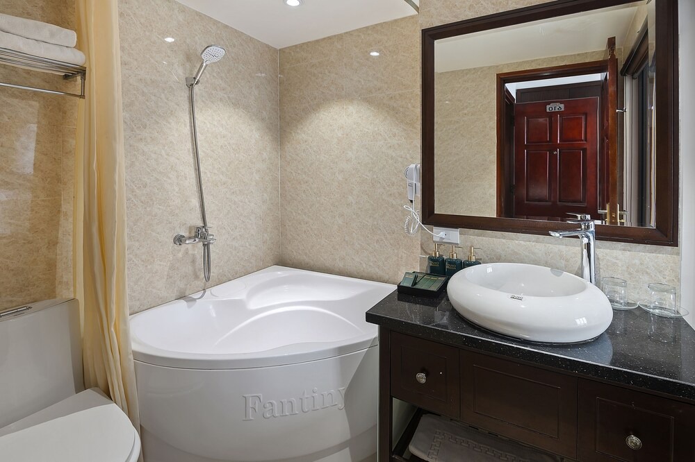 Photo of Bathroom in Dich Vong