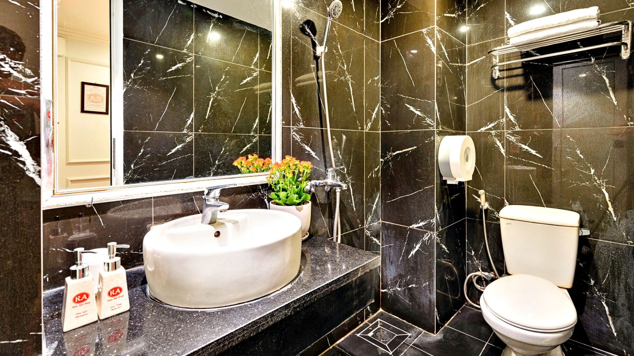 Photo of Bathroom in Trung Hoa Nhan Chinh