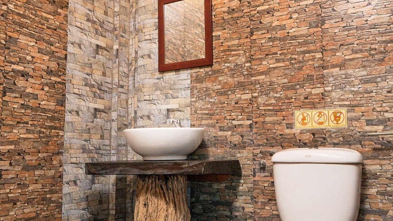 Photo of Bathroom in Vang Vieng