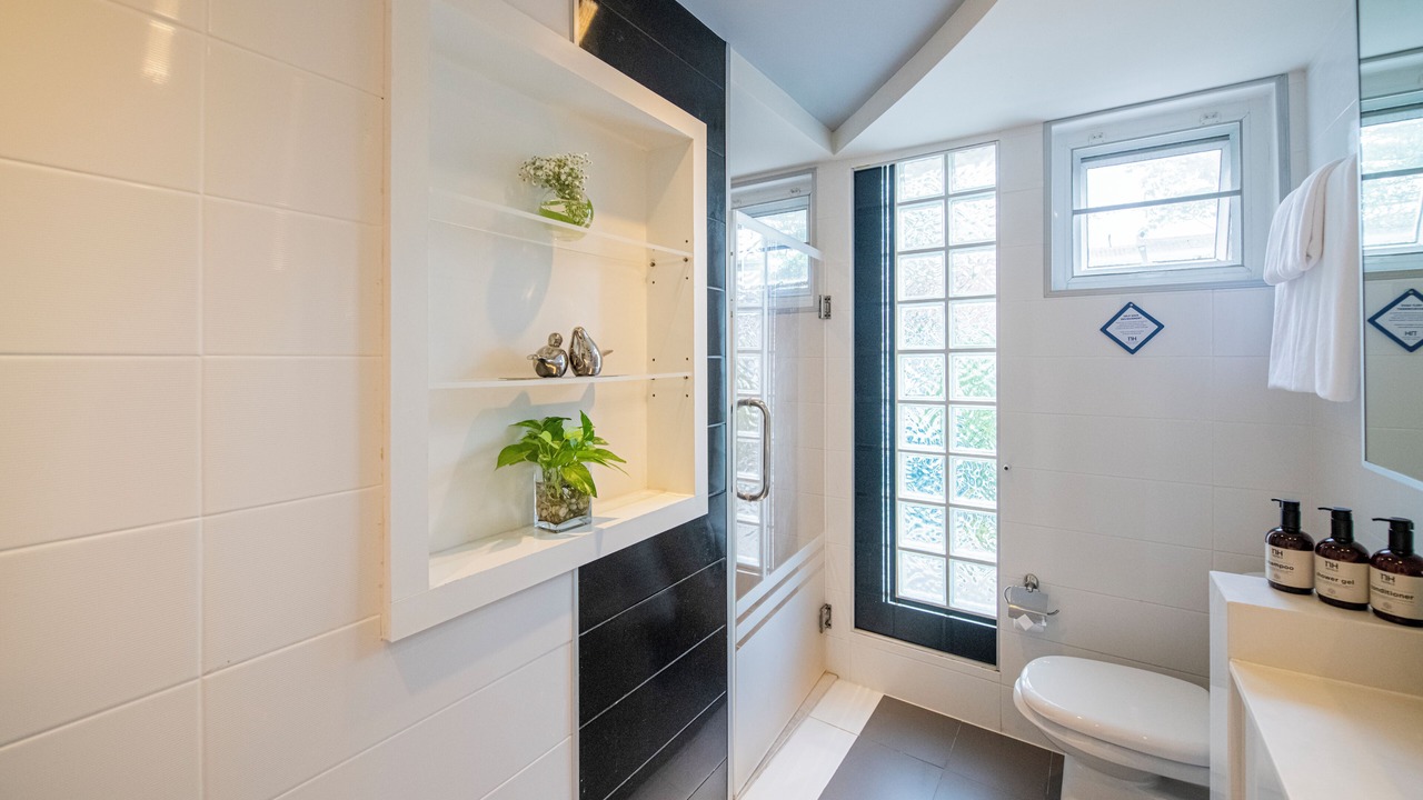 Photo of Bathroom in Koh Kaew