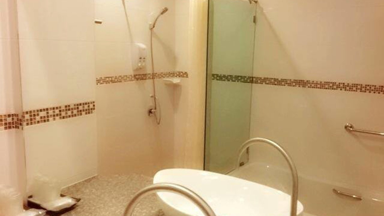 Photo of Bathroom in Phra Phrom