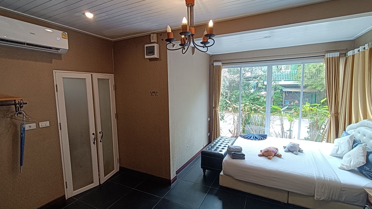 Photo of Bedroom in Thani
