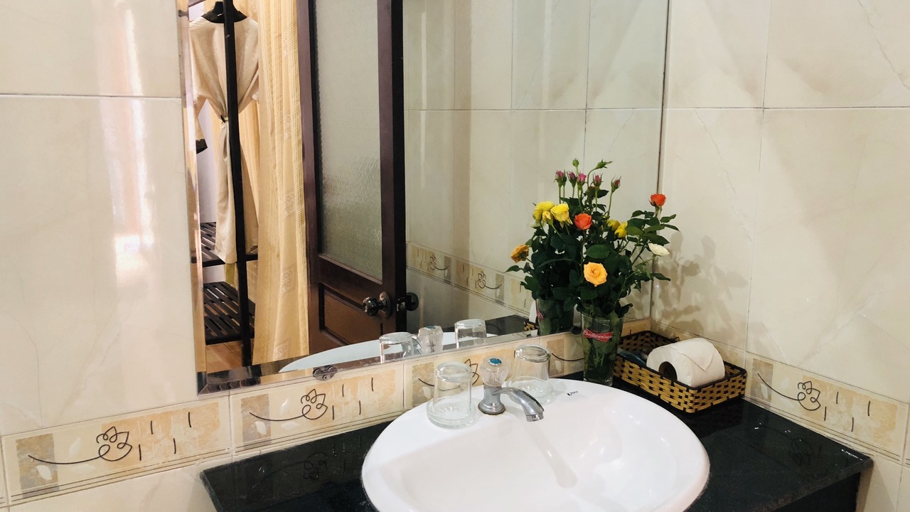 Photo of Bathroom in Cua Đai
