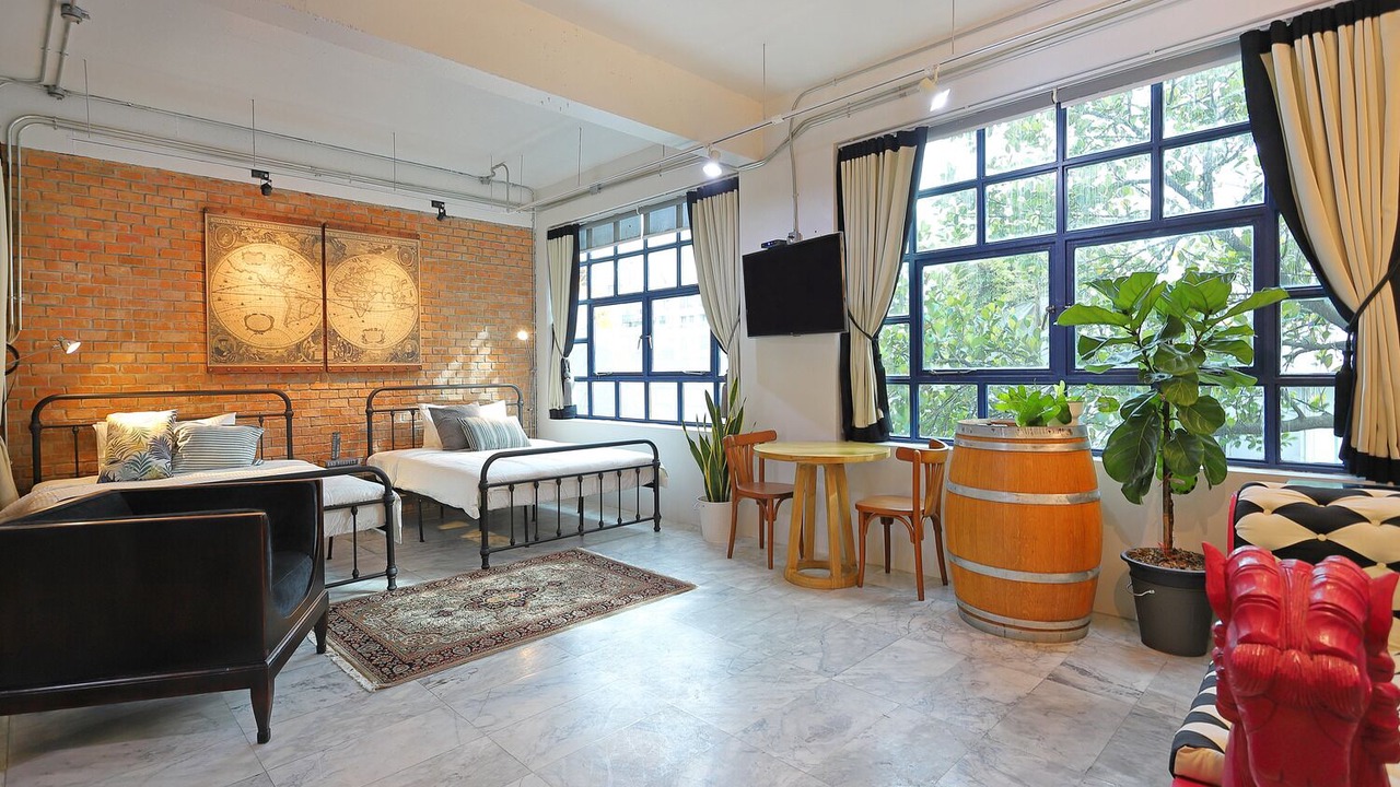 Photo of Bedroom in Samsen Nai