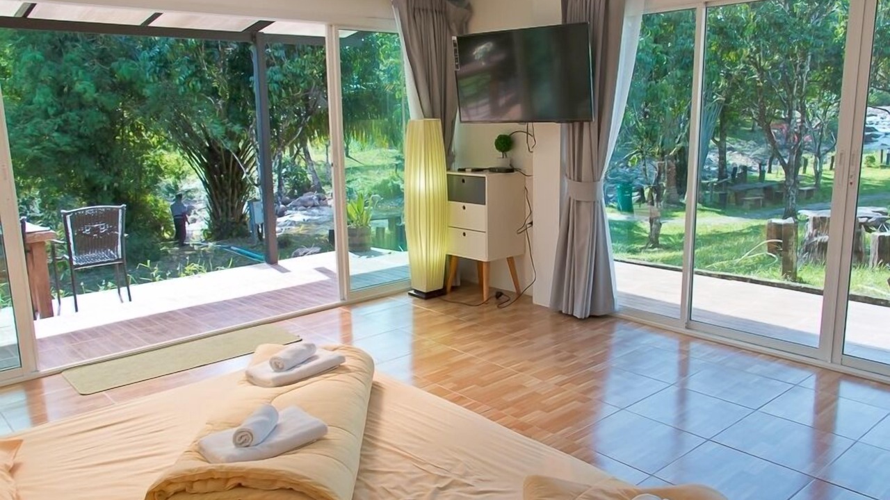 Photo of Bedroom in Makham