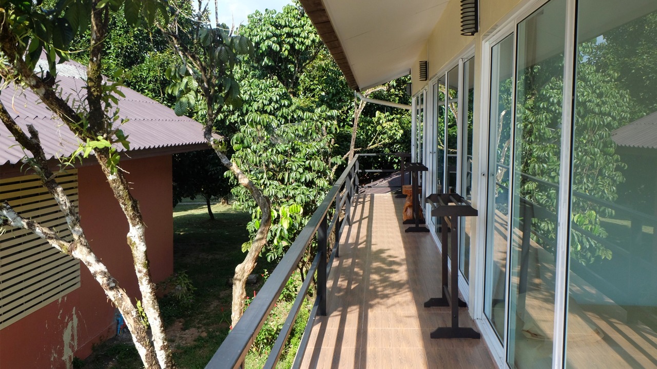 Photo of Bedroom in Makham