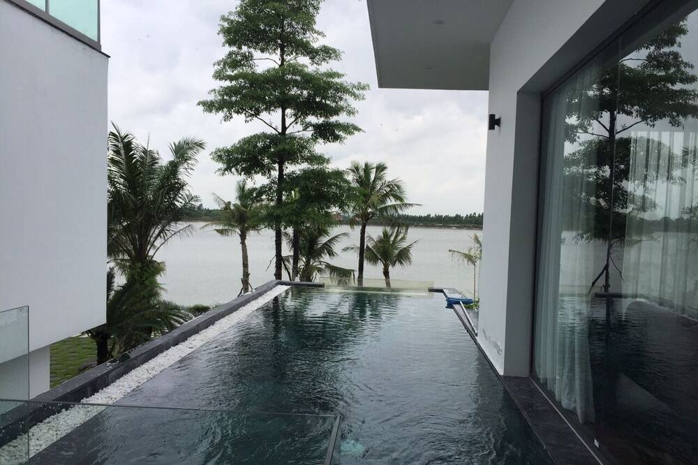 Photo of Others in Dai Lai Lake
