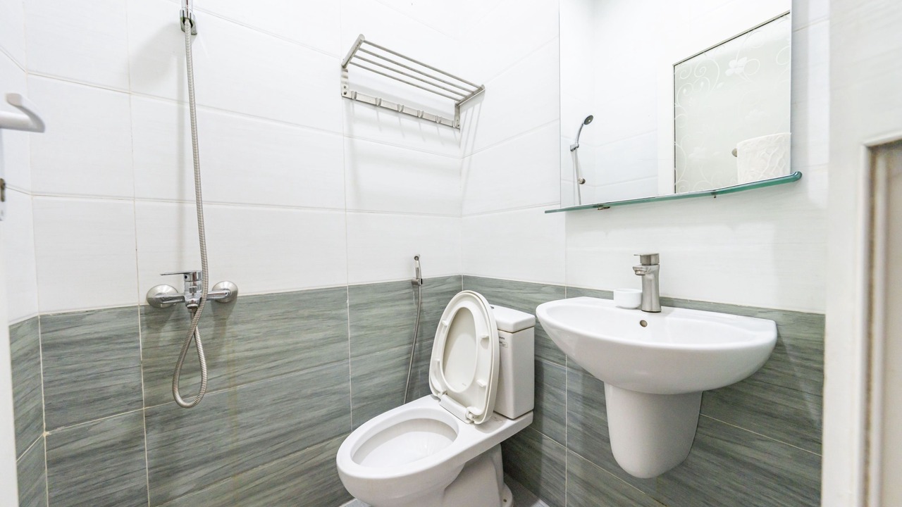Photo of Bathroom in Phuong 15