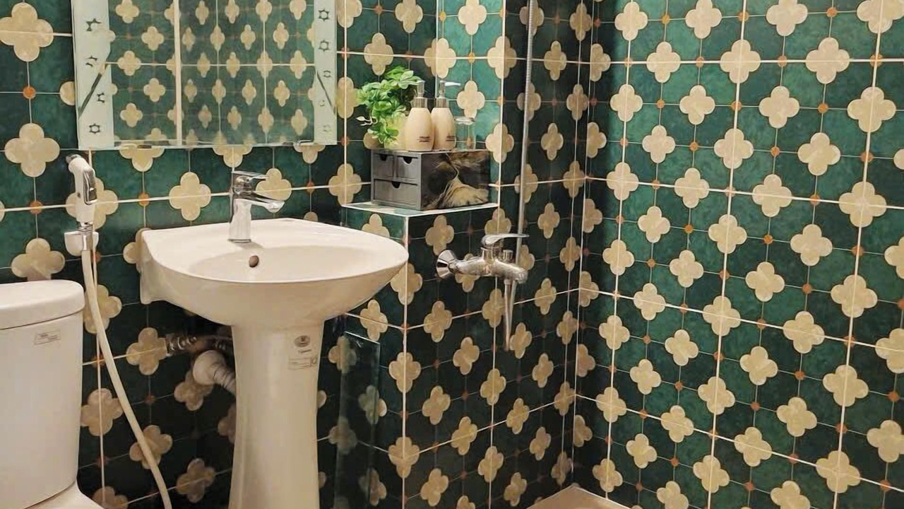 Photo of Bathroom in Old Quarter