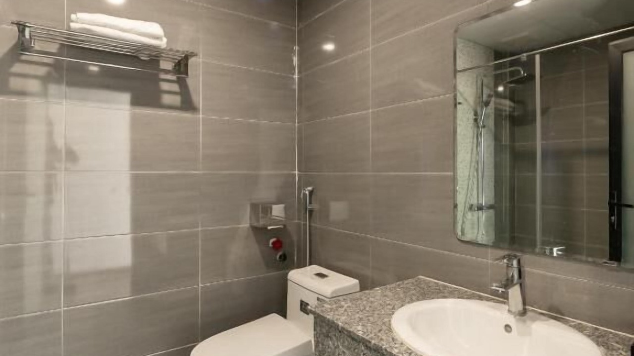 Photo of Bathroom in Long Beach